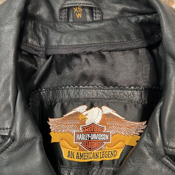 Nearly New Authentic Leather Harley Coat😍 - Picture 6 of 16